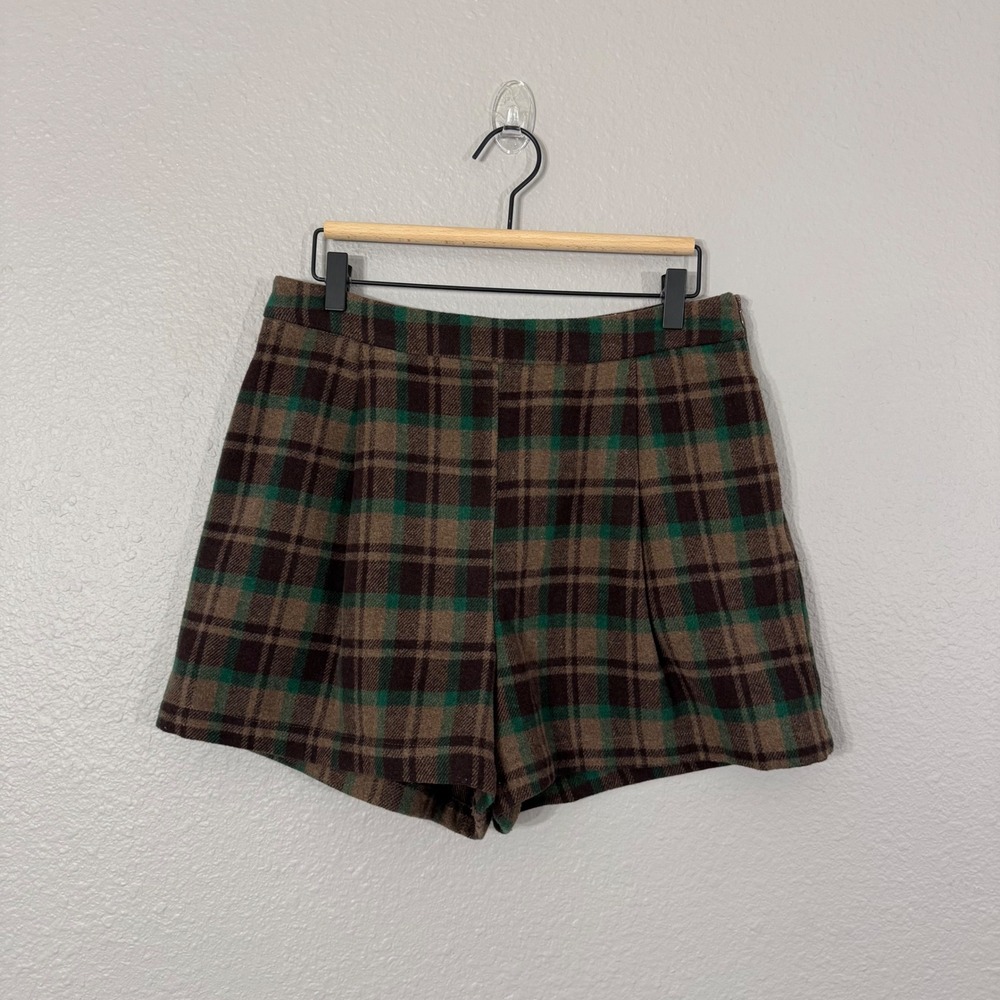 Lush Women's Size L Cedar Pine Plaid Wool Blend Pleated Shorts LP21911-CI